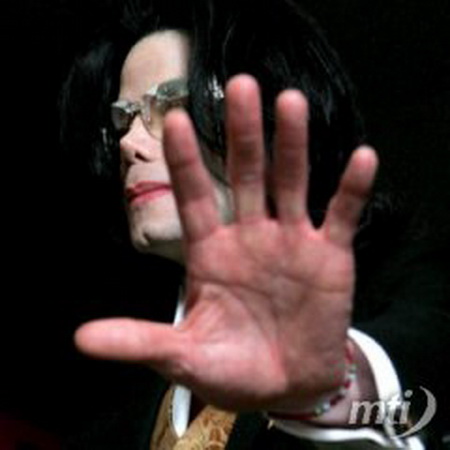 A világ megdöbbent és gyászol Michael Jackson hirtelen halála után