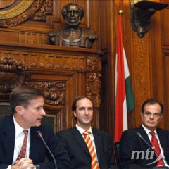 Az IMF meghosszabbította Magyarország hitelkeretének lejáratát