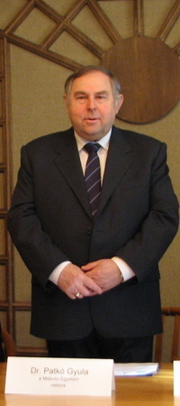 Patkó Gyula rektor mellett szavazott a szenátus