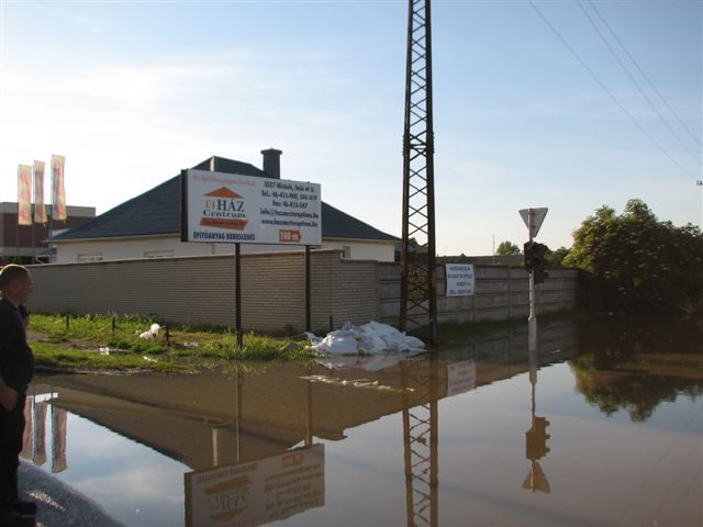 Halálos áldozata is van Felsőzsolcán az árvíznek 