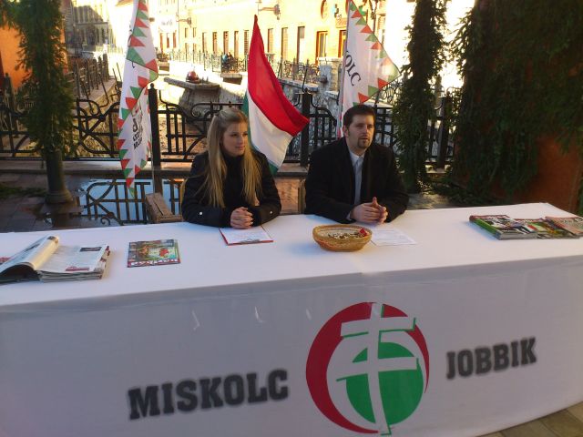 Karácsonyi ajándékgyűjtést indít a miskolci Jobbik