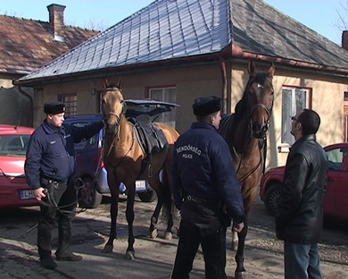 Lovas rendőrök is járőröznek Putnokon