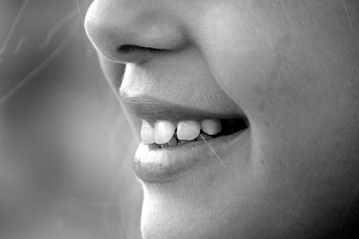 Mitől romlanak könnyebben várandósság alatt a fogak? És mitől nem?