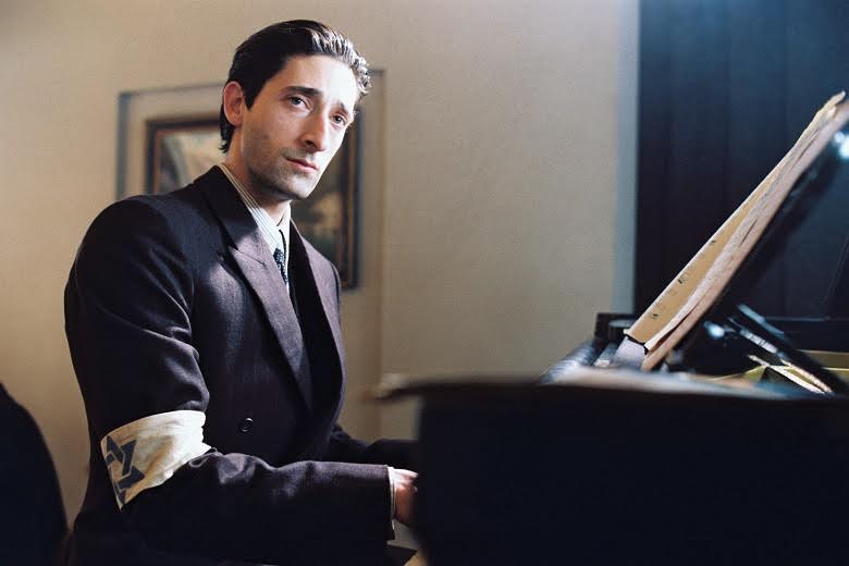 Adrien Brody eladta lakását A zongorista főszerepéért