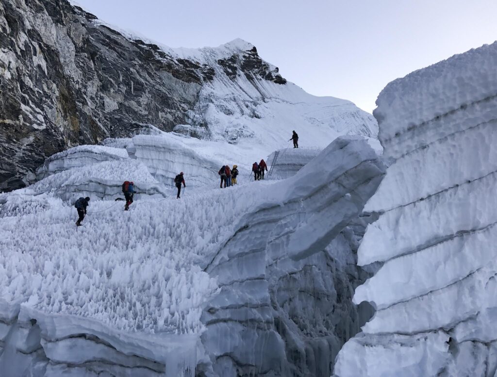 Száraz Dénes az 6189 m magas Island Peak csúcsán