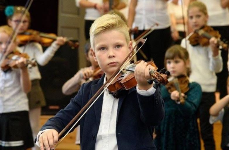 Fiatal zenész és egy néptánccsoport nyert támogatást a MOL Tehetségtámogató Programjában Borsod-Abaúj-Zemplén megyében