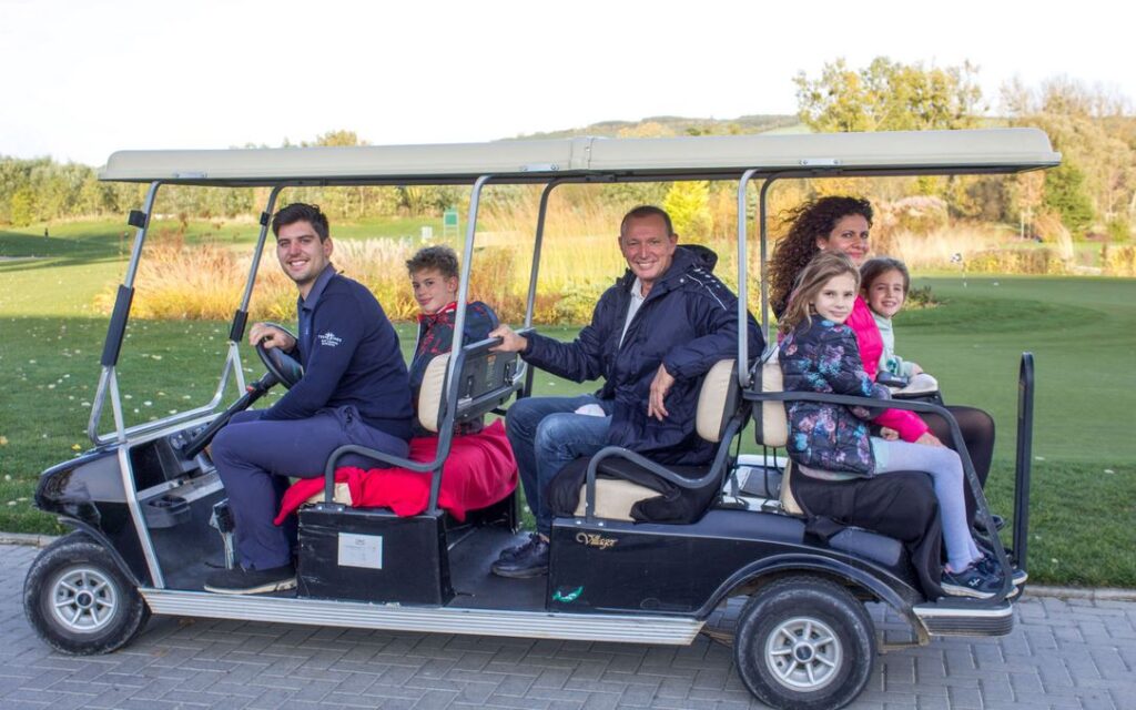 Családjával tanult golfozni Győrfi Pál