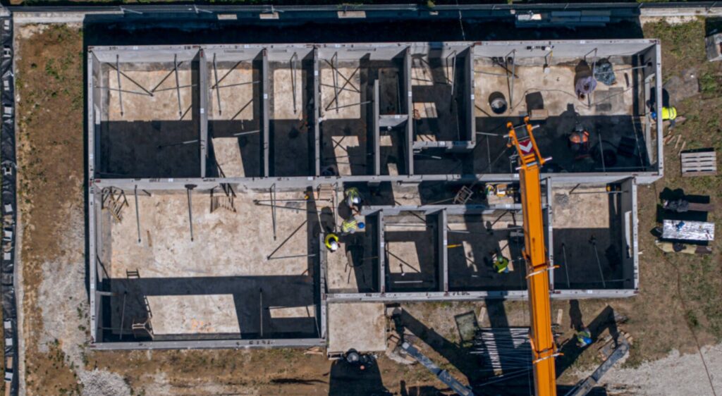 Pontosság és minőség a kivitelezésben: ez a könnyűbeton falpanel technológia