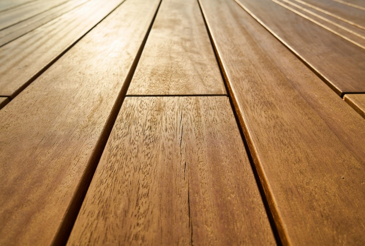 Milyen megoldások léteznek a fafelületek védelmére?
