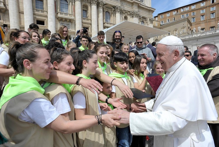 Böjte Csaba Ferenc pápa látogatása alkalmával közös imára hív, a békéért
