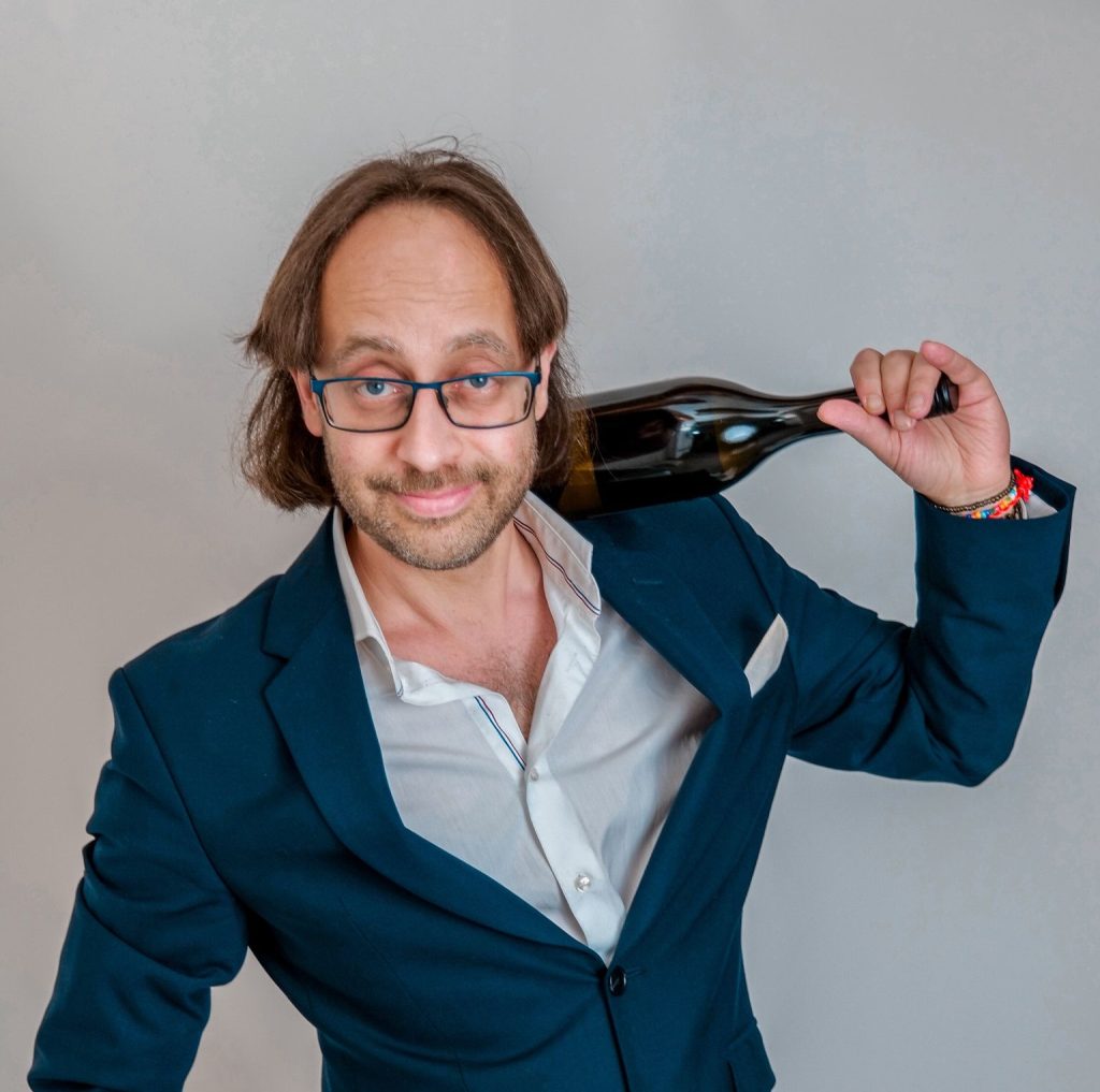 Ezrek követik a sommelier-influenszert