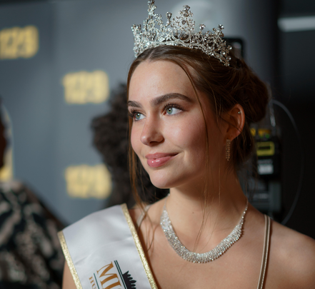 A címvédő győri királynő idén egy nemzetközi modell versenyen méretteti meg magát
