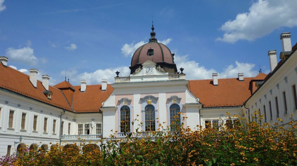 Hőkamerával erősítik a gödöllői királyi kastély biztonságát