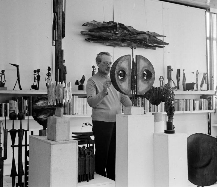 Határátlépés – Kiállítás Percz János (1920-2000), a magyar Giacometti életművéből