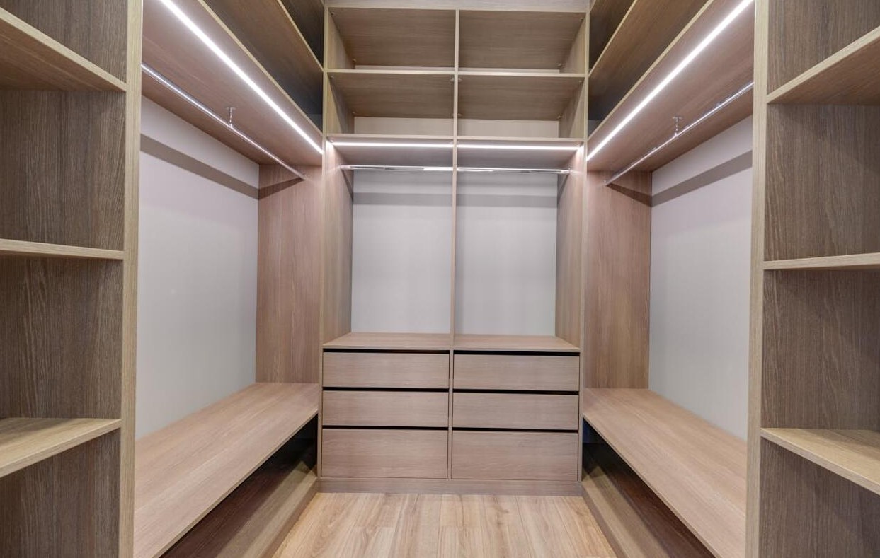 Miért érdemes LED szalagot tenni a lakásba?