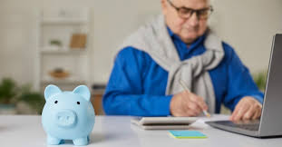 Nyugdíj melletti munka: nincs se tb, se szocho-NAV