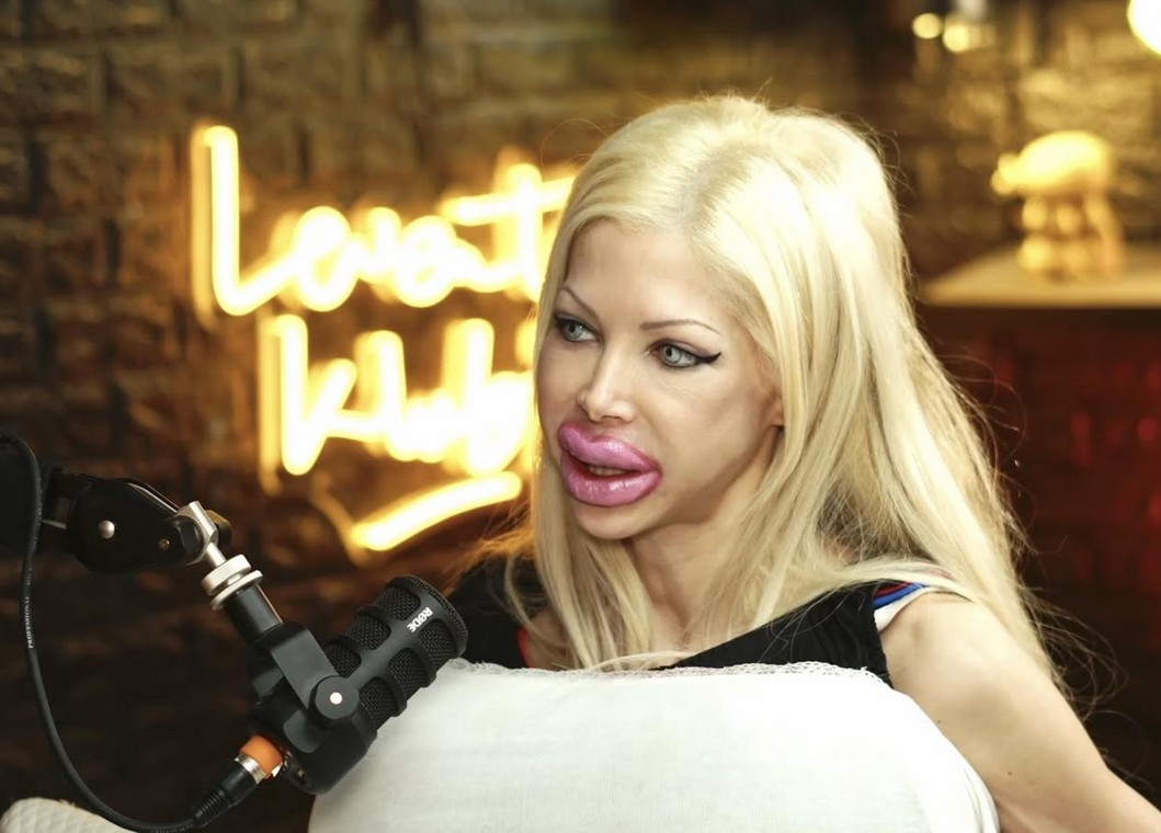 Ennek a magyar nőnek vannak a harmadik legnagyobb mellei a világon