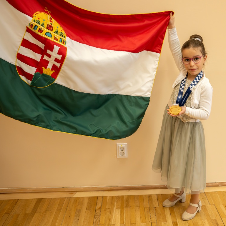 Horváth Andrea gokartversenyző, FIA Elnöki Éremben részesült.