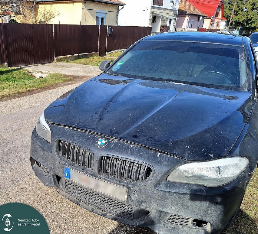 Eltűnt BMW, árulkodó hirdetés – a közösségi média buktatta le az adóst
