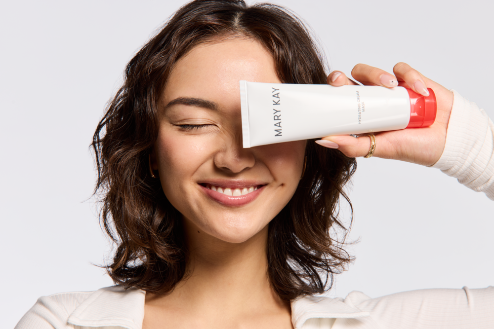 A skinimalizmus titka: kevesebb lépés, ragyogóbb bőr a Mary Kay 360°-os Hidratáló Rendszerével