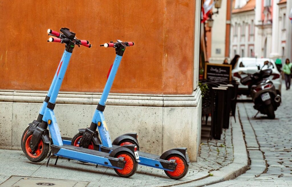 Miért van egyre több elektromos közlekedési eszköz?