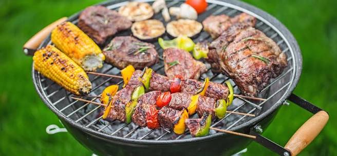 Kerti sütögetés biztonságosan: a Nébih tanácsai nyári grillezéshez