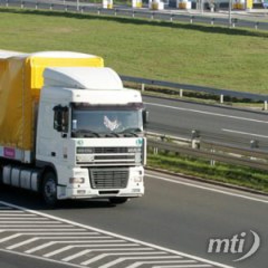 Ma lép életbe a nyári kamionstop