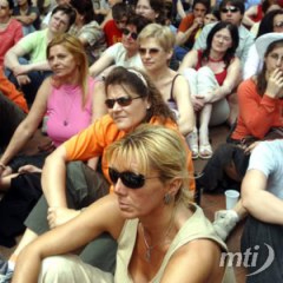 Medián: az ÁNTSZ az első, a kormány az utolsó a bizalmi rangsorban