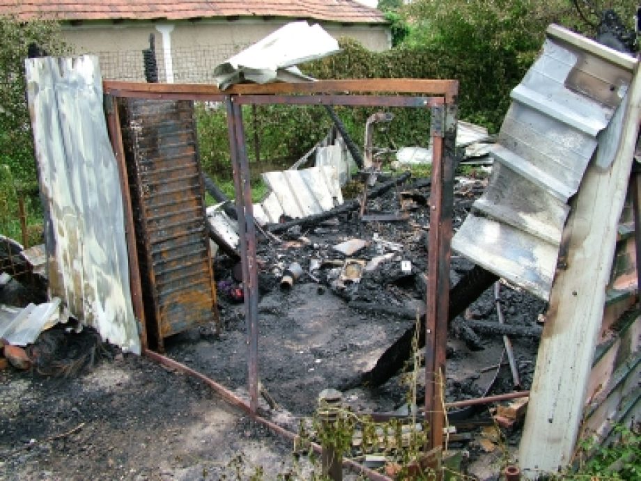 10198-elettelen-ferfit-talaltak-a-beavatkozo-tuzoltok-01