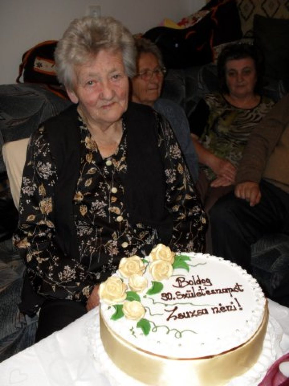 11119-a-hosszu-elet-titka-szeretet-es-bekesseg-01