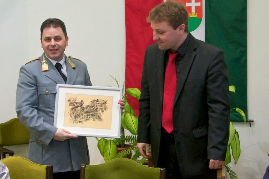 11728-elbucsuztattak-a-tuzoltoparancsnokot-kazincbarcikan