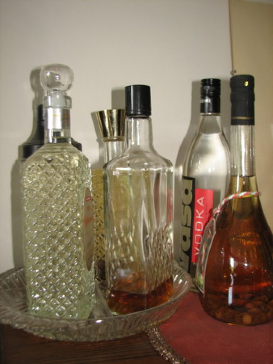 1180-a-peches-betork-palinka-helyett-elobb-szorpot-majd-uborkalevet-ittak