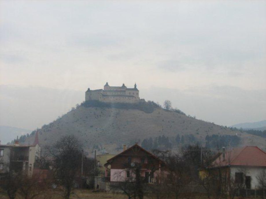 12521-kigyulladt-a-krasznahorkai-var