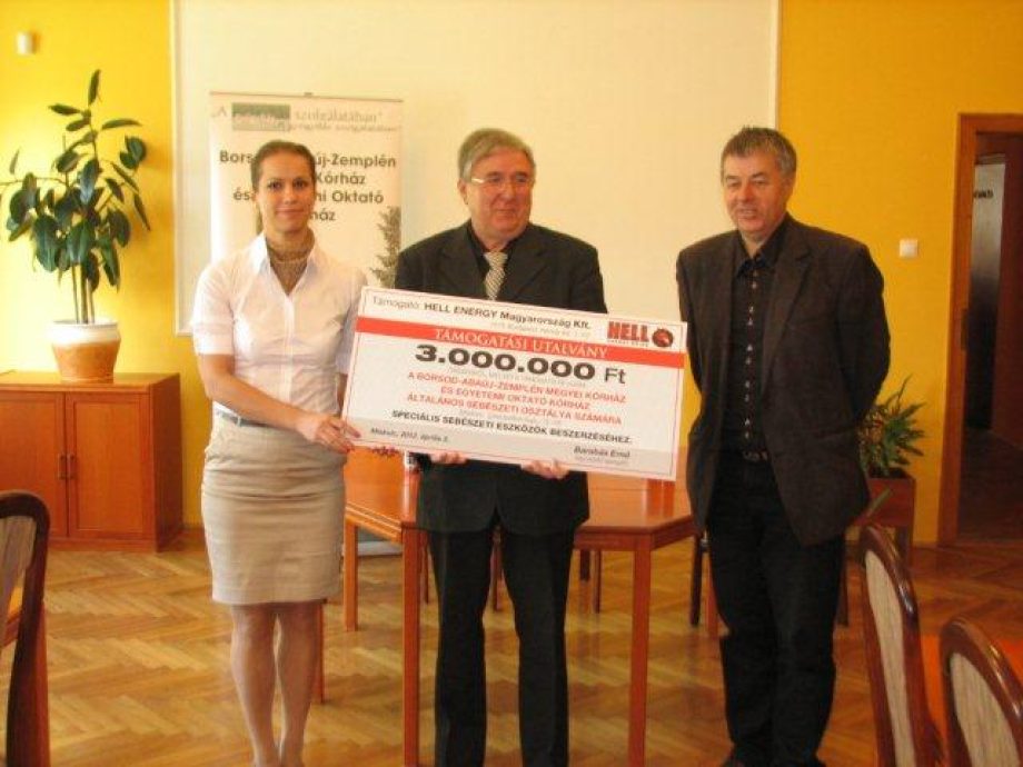 12752-hell-ujabb