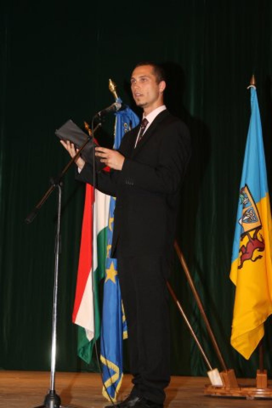 13192-barcikan-is-elballagtak