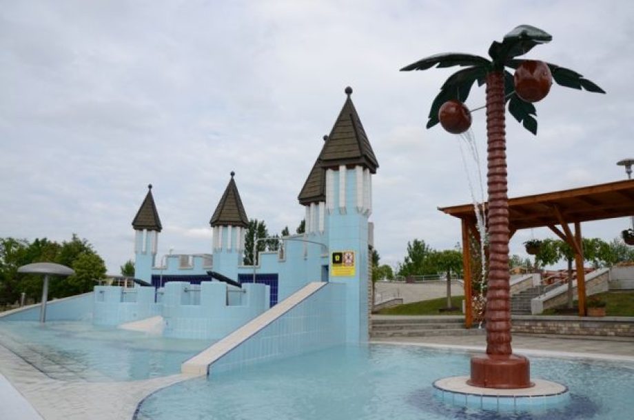 13351-holnap-nyit-a-tiszaujvarosi-strand