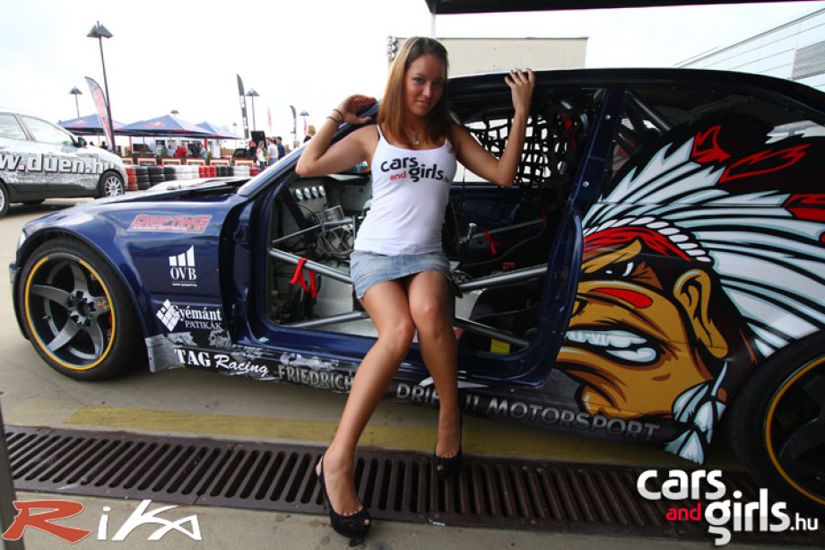 18861-carsandgirls_kartsgirls_3