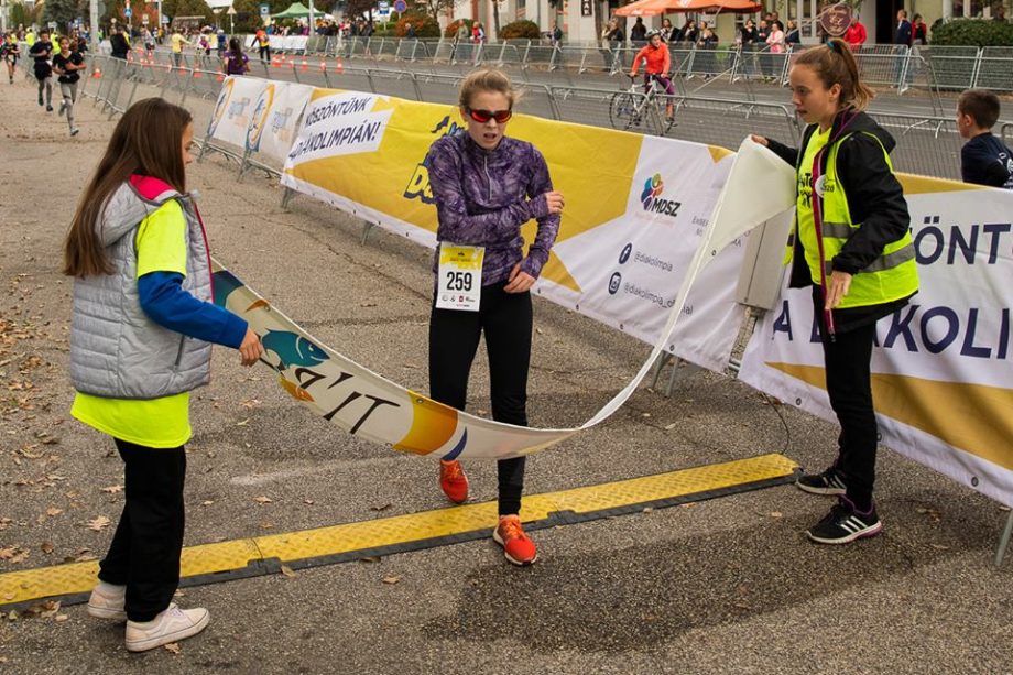 2018 10 27 lány V kcs