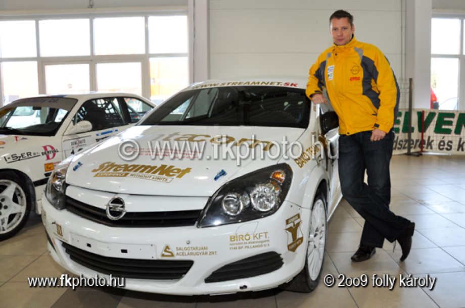 Versenyautó-kiállítás Budaörsön