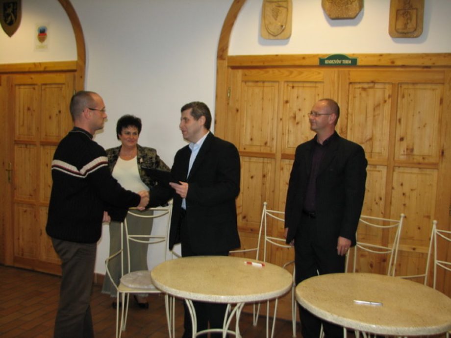 Adomány a miskolci időseknek