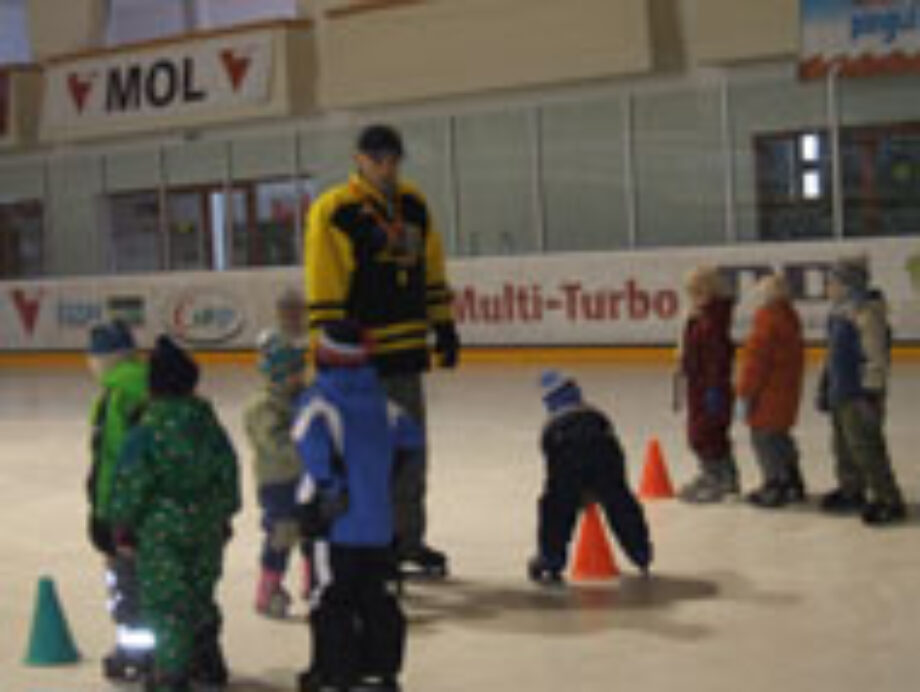 Korcsolyaoktatás