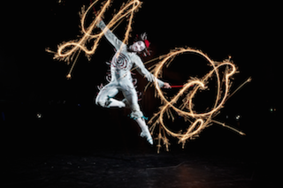 27601-circus