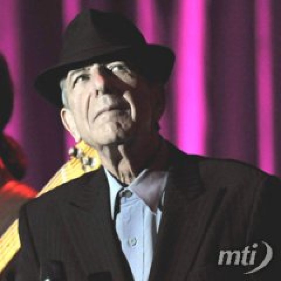 Leonard Cohen hátsérülése miatt fél évvel halasztódik európai turnéja