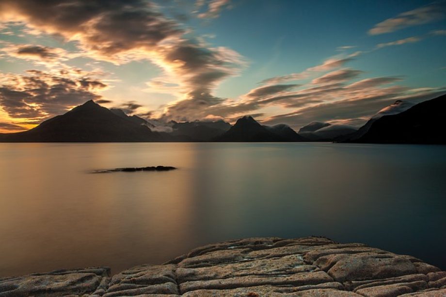 32706