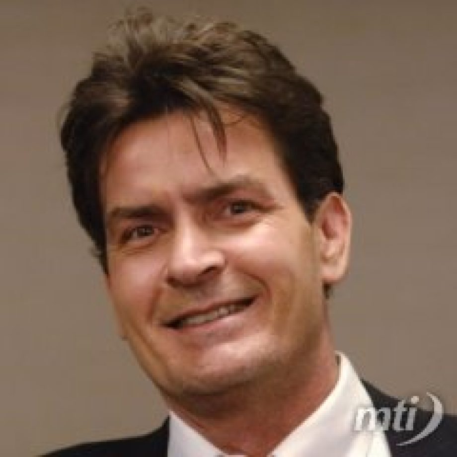 Önként rehabilitációs intézetbe vonult Charlie Sheen