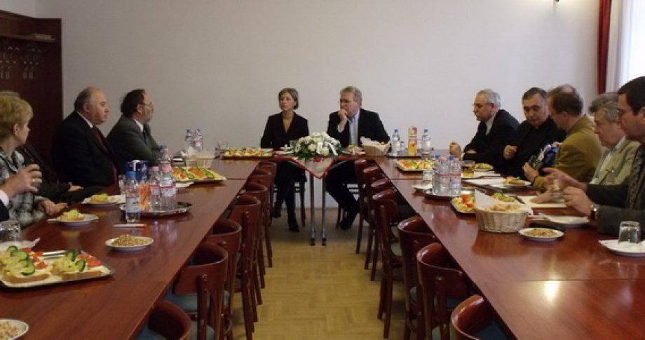 A FIDESZ egyeztetett az Egyetemmel