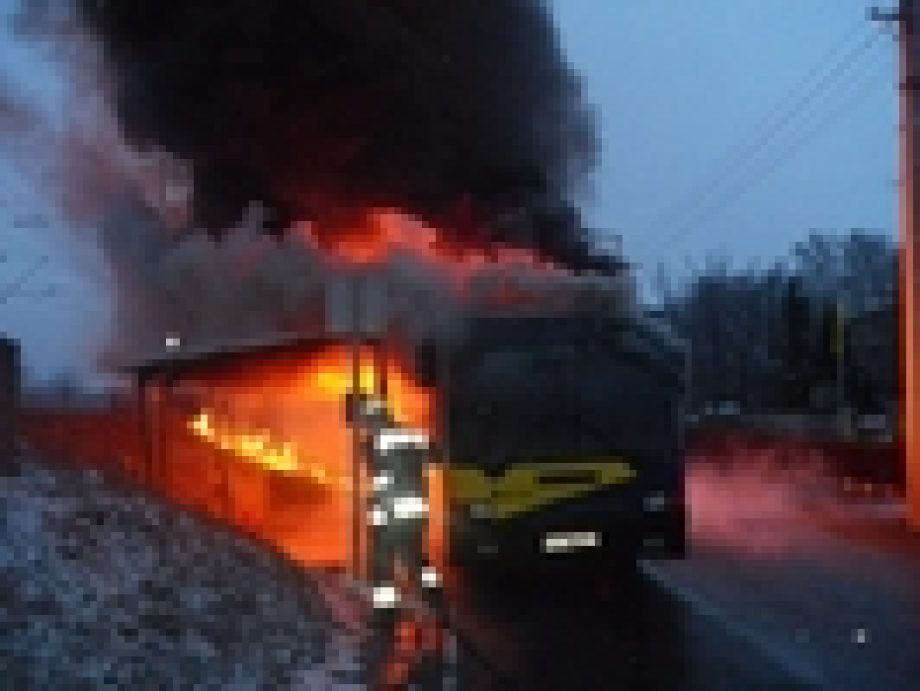 Elektromos hiba okozhatta a busz kiégését