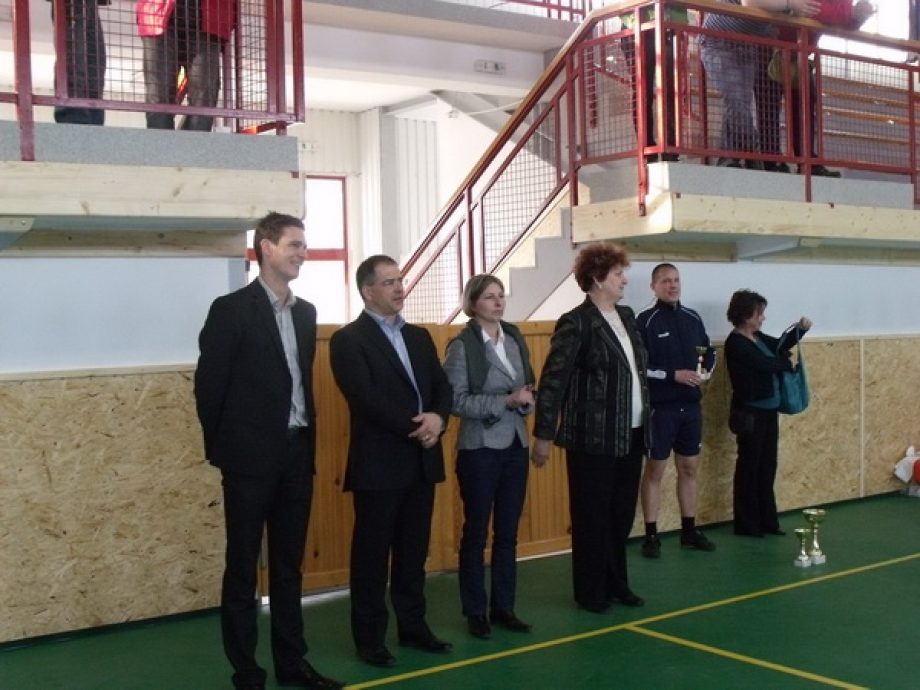 Kósa Lajos választókerületi kampánykörúton Csöbör Katalinnal