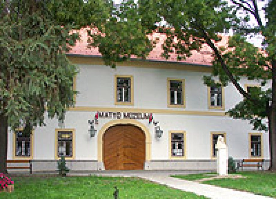Csíksomlyóról Mezőkövesden