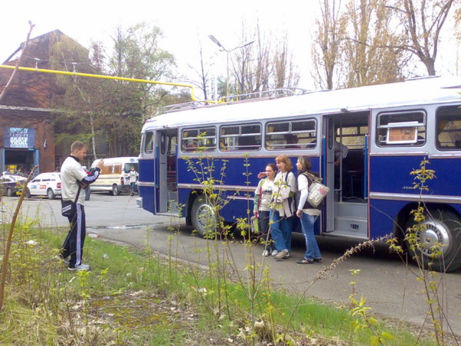 Műszakváltás, veteránbuszozás